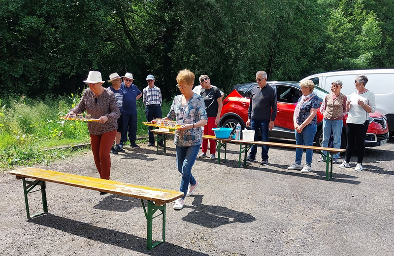 COURSE DES GARçONS DE CAFE