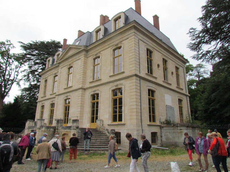 CHATEAU DU HAUT BUISSON A CHERRE (OU RESIDA ALICE DE MONACO)