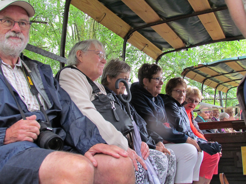 VISITE DE L'ELEVAGE DE CERVIDES A VILLAINES LA GONAIS